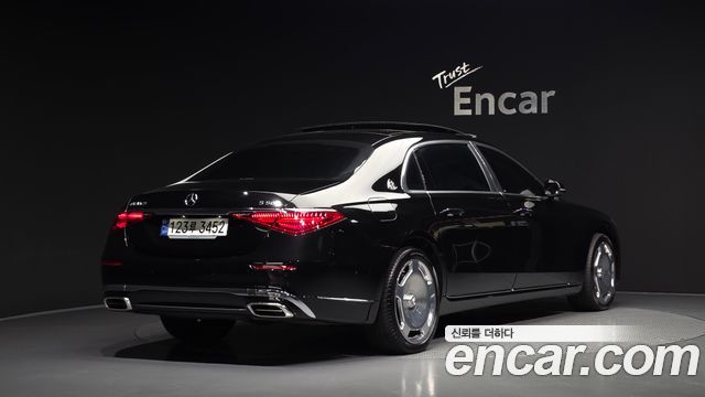 Mercedes-Benz S-Class 2023 — photo 2