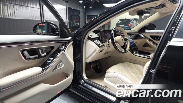Mercedes-Benz S-Class 2023 — photo 13