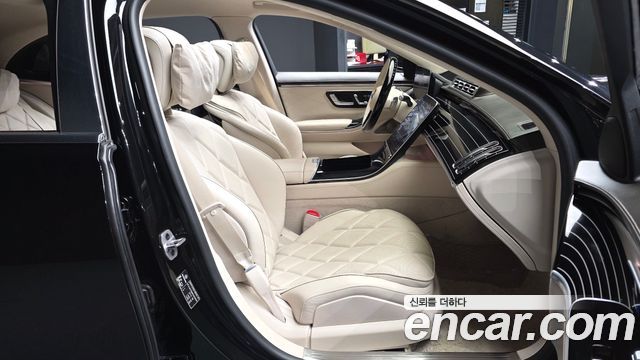 Mercedes-Benz S-Class 2023 — photo 17