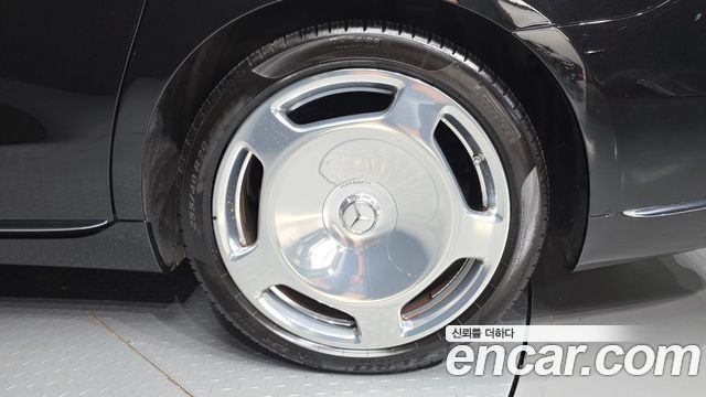 Mercedes-Benz S-Class 2023 — photo 7