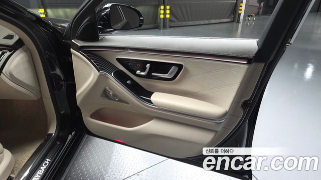 Mercedes-Benz S-Class 2023 — photo 14