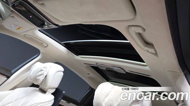 Mercedes-Benz S-Class 2023 — photo 31