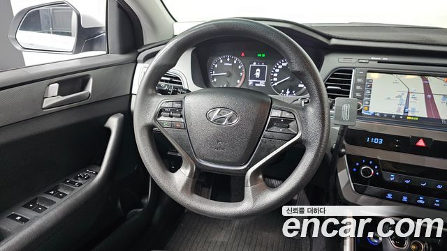 Hyundai Sonata 2015 — photo 13