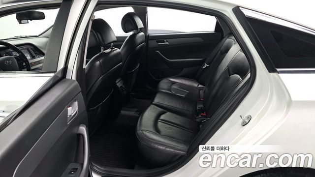 Hyundai Sonata 2017 — photo 12