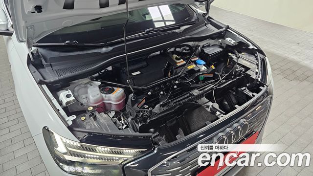 Audi Q4 e-tron 2022 — photo 6