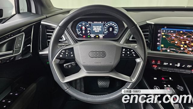 Audi Q4 e-tron 2022 — photo 13