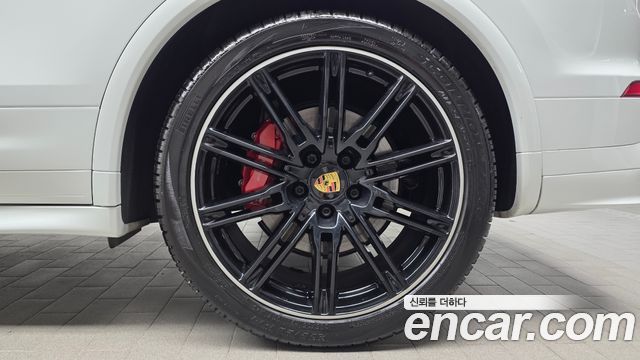 Porsche Cayenne 2017 — photo 7