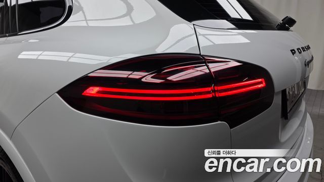 Porsche Cayenne 2017 — photo 9