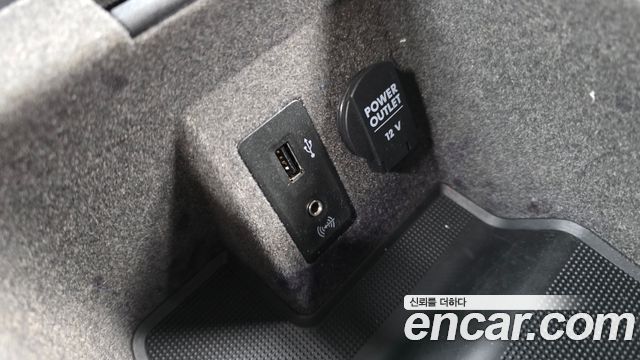 Porsche Cayenne 2017 — photo 27