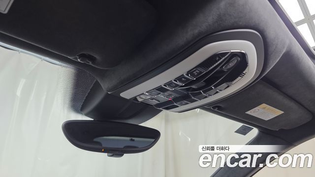 Porsche Cayenne 2017 — photo 28