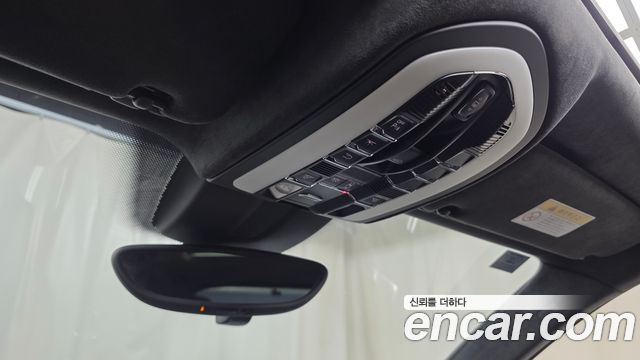 Porsche Cayenne 2017 — photo 29