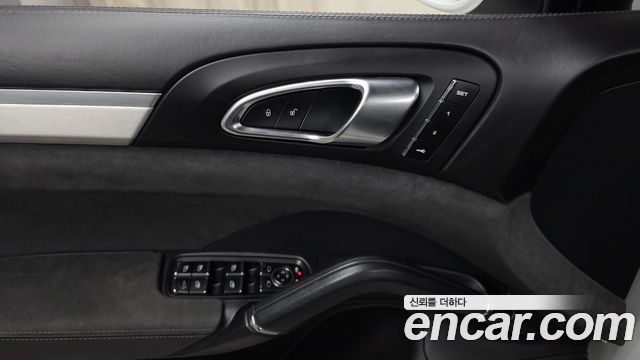 Porsche Cayenne 2017 — photo 34