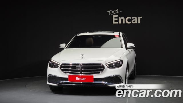 Mercedes-Benz E-Class 2021 — photo 3