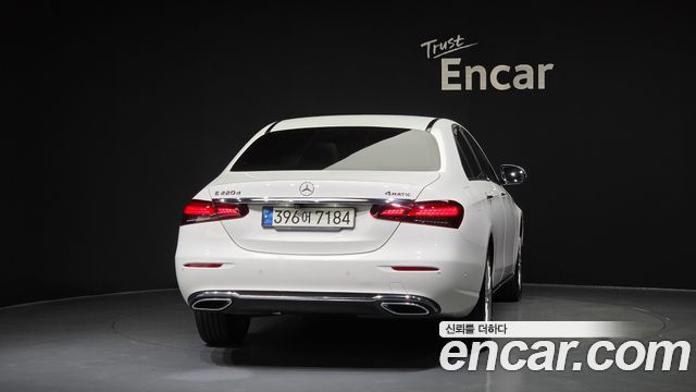 Mercedes-Benz E-Class 2021 — photo 4