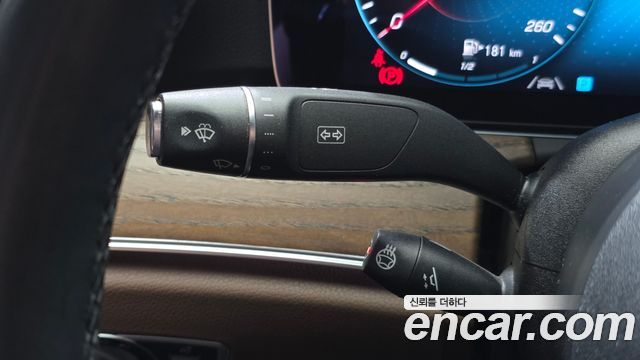 Mercedes-Benz E-Class 2021 — photo 23