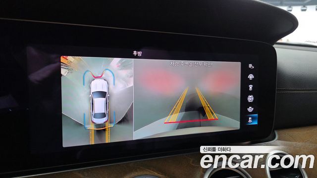 Mercedes-Benz E-Class 2021 — photo 27