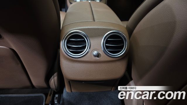 Mercedes-Benz E-Class 2021 — photo 32