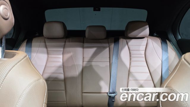 Mercedes-Benz E-Class 2021 — photo 34