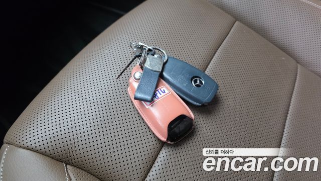 Mercedes-Benz E-Class 2021 — photo 37