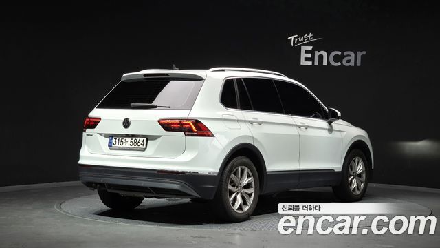 Volkswagen Tiguan 2020 — photo 2