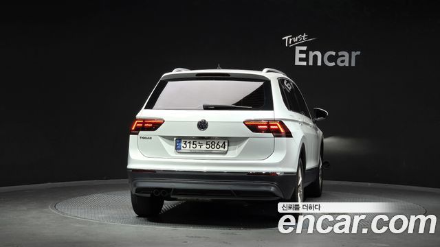 Volkswagen Tiguan 2020 — photo 4