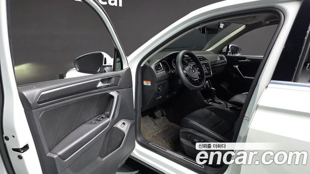 Volkswagen Tiguan 2020 — photo 10