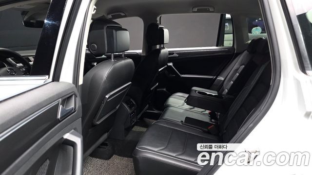 Volkswagen Tiguan 2020 — photo 11