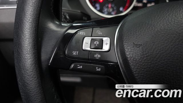 Volkswagen Tiguan 2020 — photo 17
