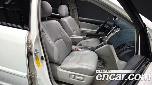 Lexus RX 2006 — photo 11