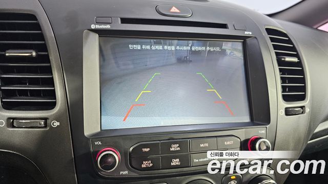 Kia K3 2015 — photo 22