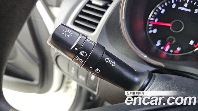 Kia K3 2015 — photo 30