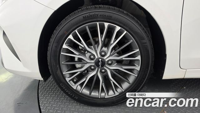 Kia K3 2022 — photo 5