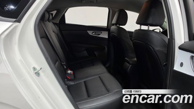 Kia K3 2022 — photo 17