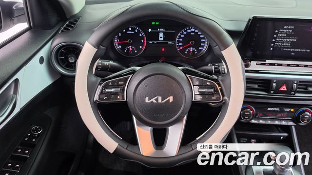 Kia K3 2022 — photo 19