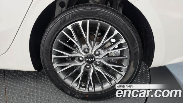 Kia K3 2022 — photo 7