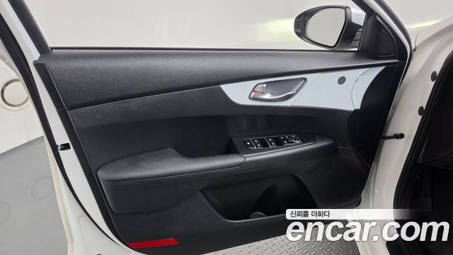 Kia K3 2022 — photo 14