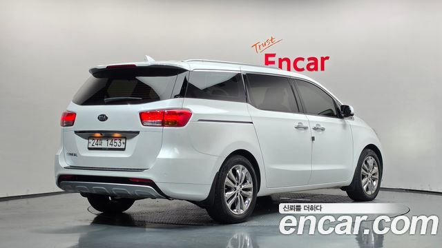 Kia Canival 2017 — photo 2