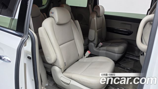 Kia Canival 2017 — photo 17