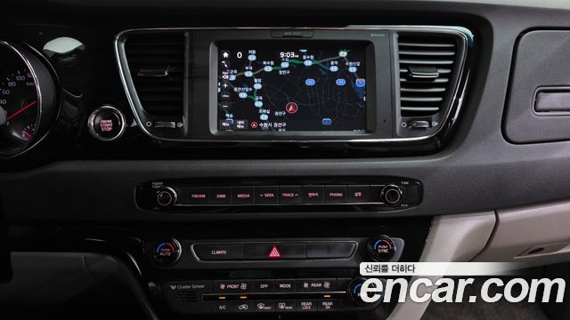 Kia Canival 2017 — photo 18