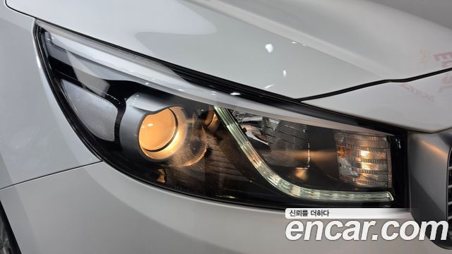 Kia Canival 2017 — photo 8
