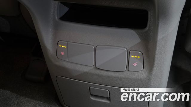 Kia Canival 2017 — photo 31