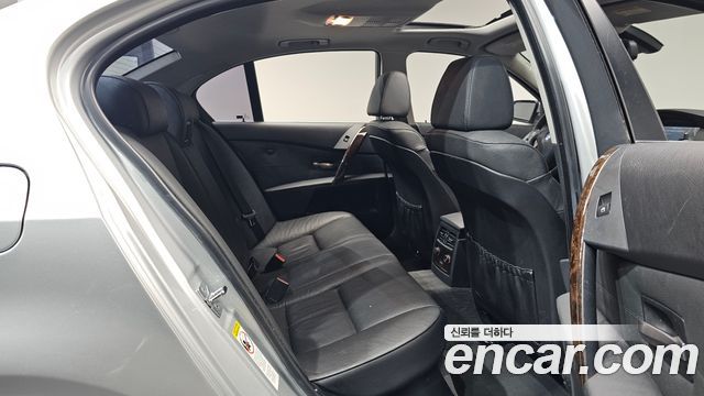 BMW 5-Series 2006 — photo 11