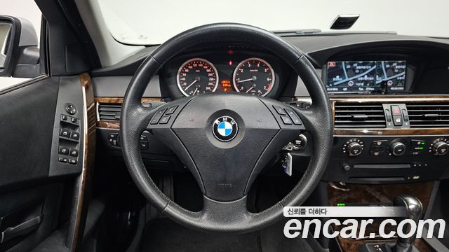 BMW 5-Series 2006 — photo 13