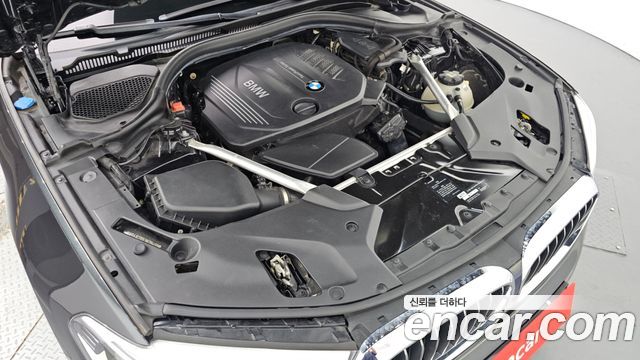 BMW 5-Series 2018 — photo 6
