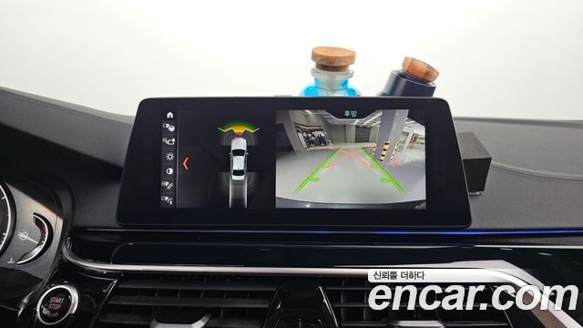 BMW 5-Series 2018 — photo 21
