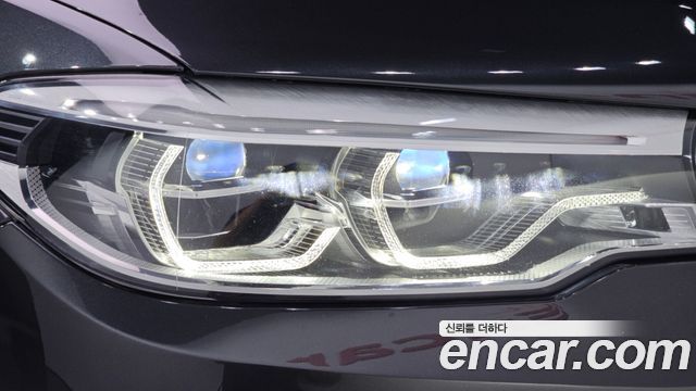 BMW 5-Series 2018 — photo 8