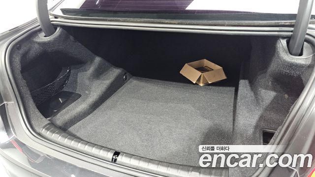 BMW 5-Series 2018 — photo 34