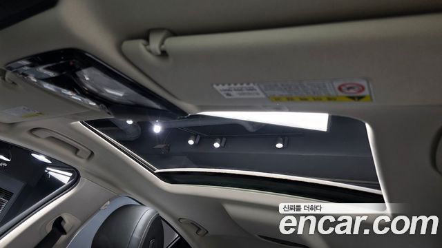 BMW 5-Series 2018 — photo 23