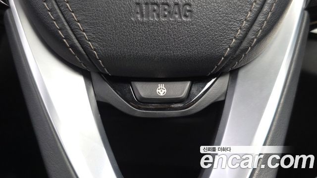 BMW 5-Series 2018 — photo 31
