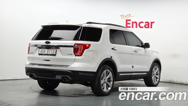 Ford Explorer 2019 — photo 2